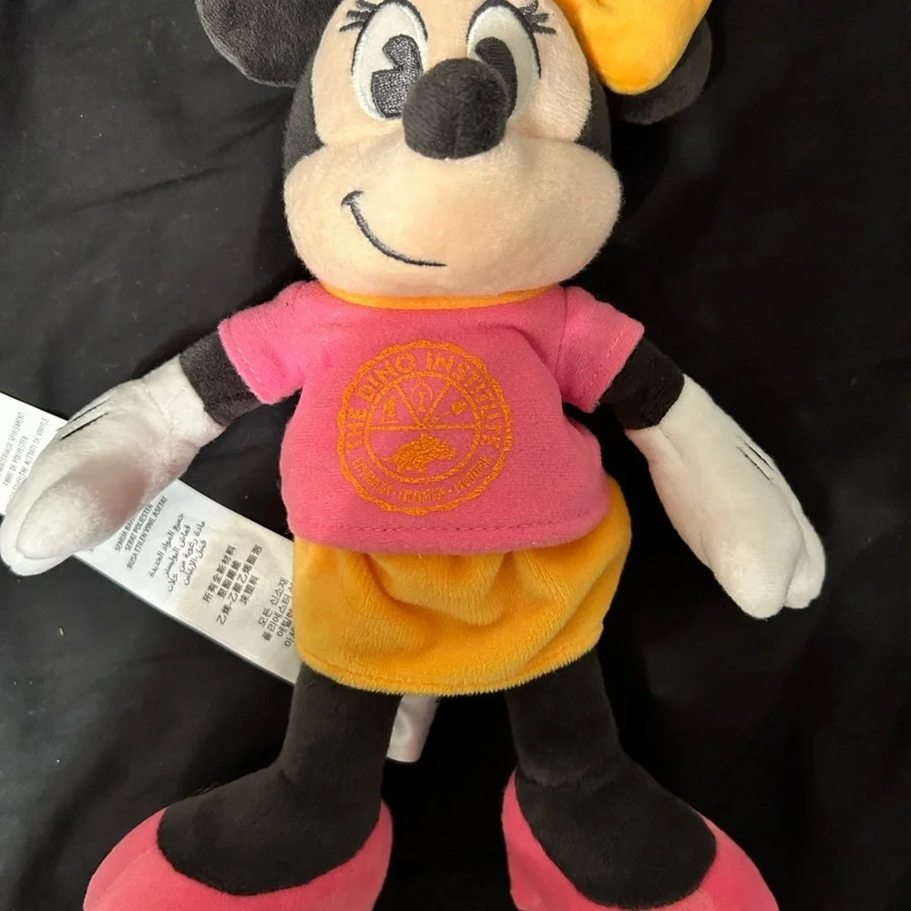 Minnie Mouse - Picture 1 of 3